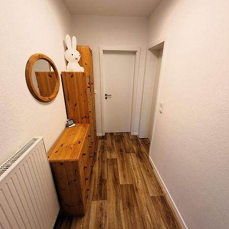Radfreundliches Wohlfuehl-Apartment Mit Terrasse Und Parkplatz - Fewo Woody Шверин Екстериор снимка