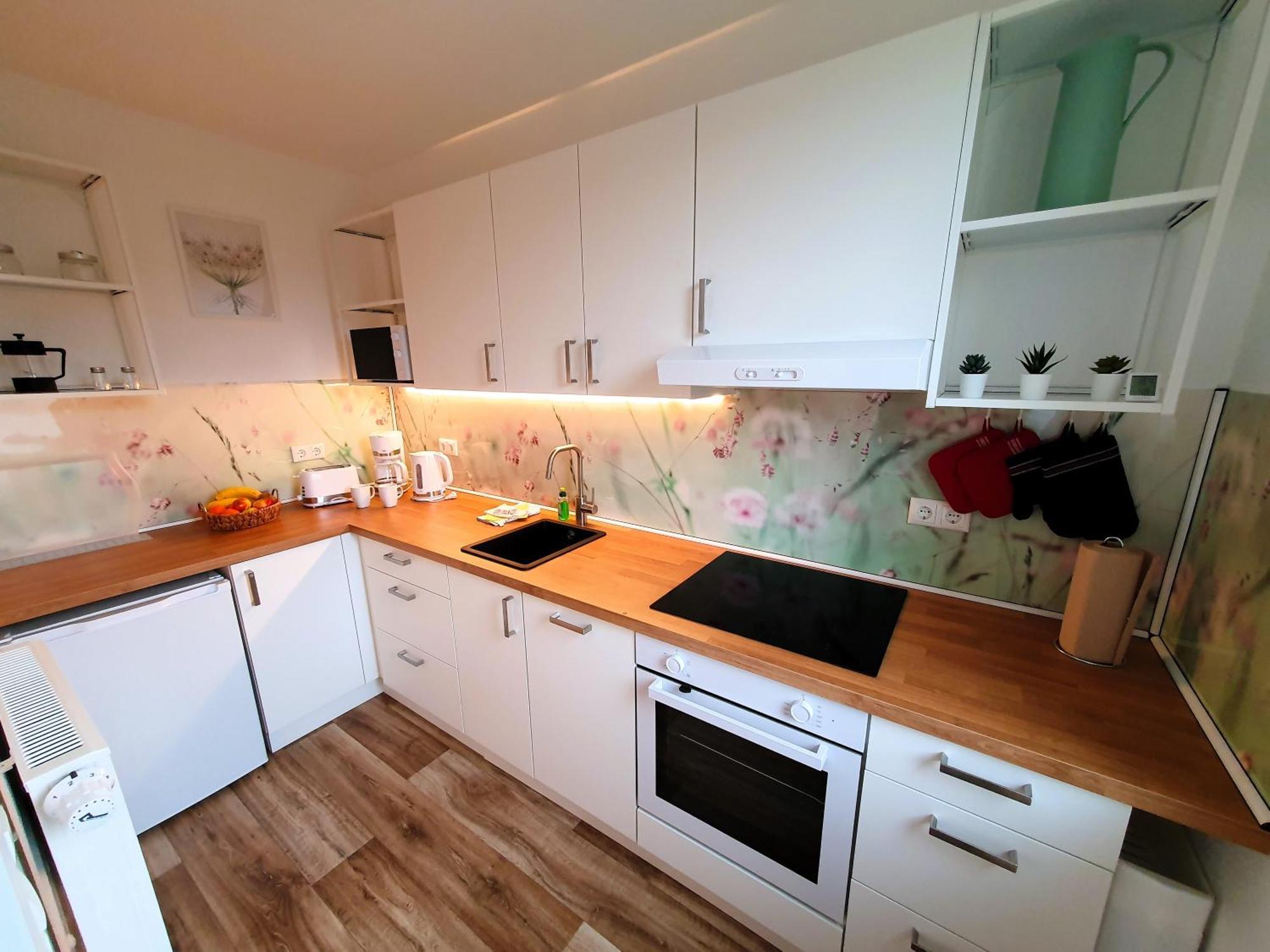 Radfreundliches Wohlfuehl-Apartment Mit Terrasse Und Parkplatz - Fewo Woody Шверин Екстериор снимка