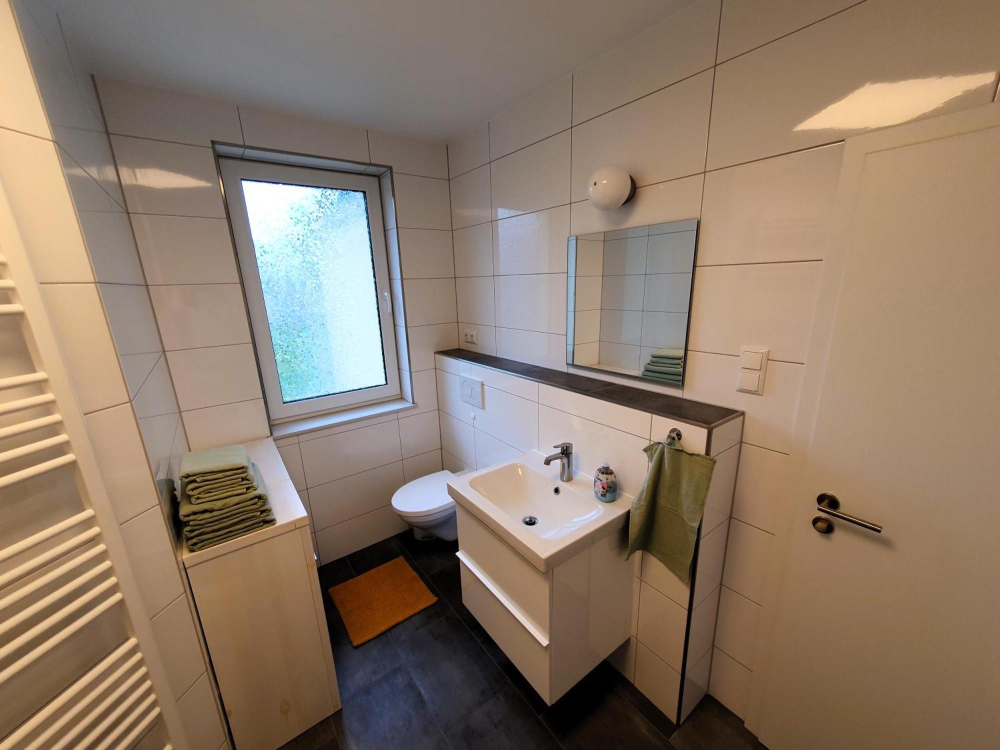 Radfreundliches Wohlfuehl-Apartment Mit Terrasse Und Parkplatz - Fewo Woody Шверин Екстериор снимка